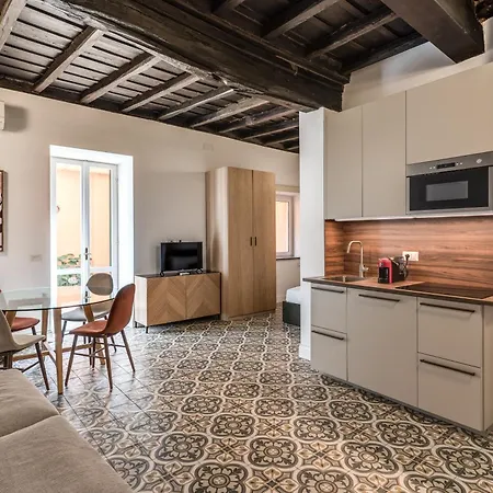 Apartman Trastevere Quite Small Loft