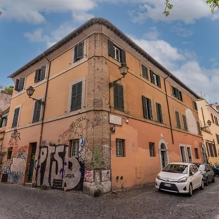 Trastevere Quite Small Loft * Róma